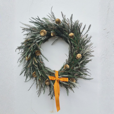 Greyvillea / gold cone wreath