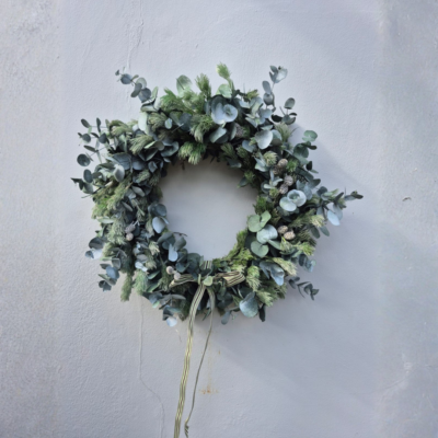 Mixed adenanthos / pennygum / cone wreath